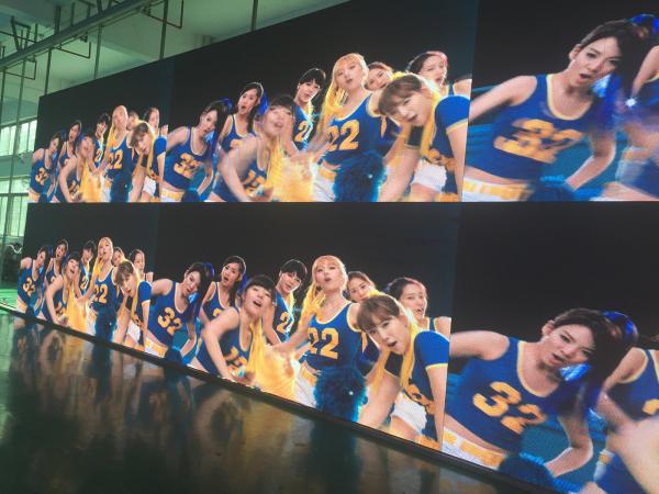 Brushed Aluminum P4.81 Indoor LED Video Wall advertising , led video display panels