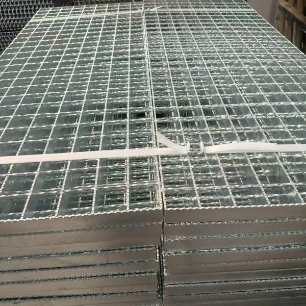 Reinforced Steel Gratings: Extra Strength and Stability for Demanding Use