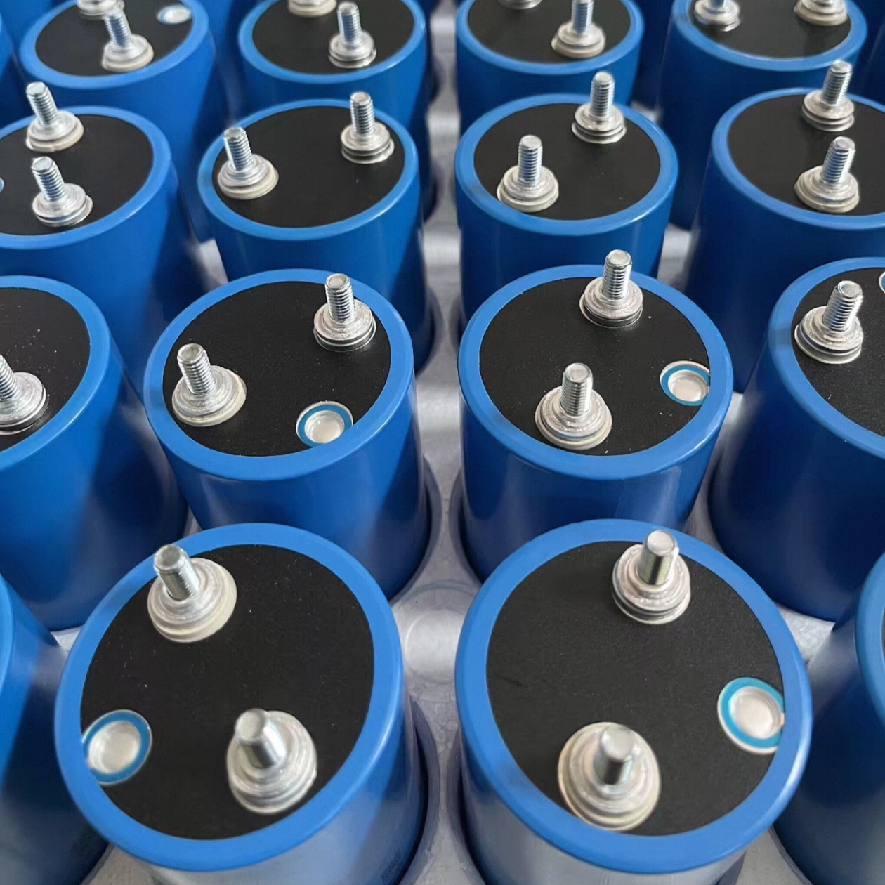 Cylindrical LiFePO4 Battery 60140 3.2V 50Ah Power Cell for Two/Three/Four-Wheel Electric Vehicles and Outdoor Power Stations