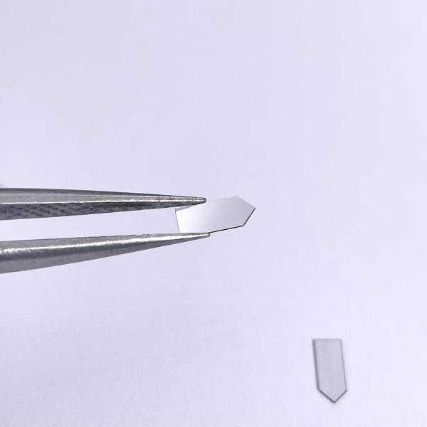 Les lames de diamants CVD pour couteaux ophtalmologiques et microtomes ((110 Orientation))