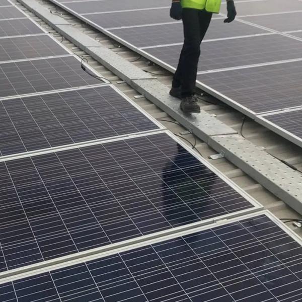 ODM Sustainable Aluminium Solar Rooftop Walkway For Outdoor Roof Access