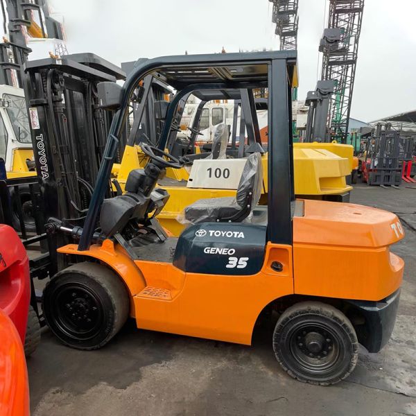 3.5t Used Mining Forklift 4-Wheel Drive Toyo Ta Diesel Forklift with 150m Fork Width