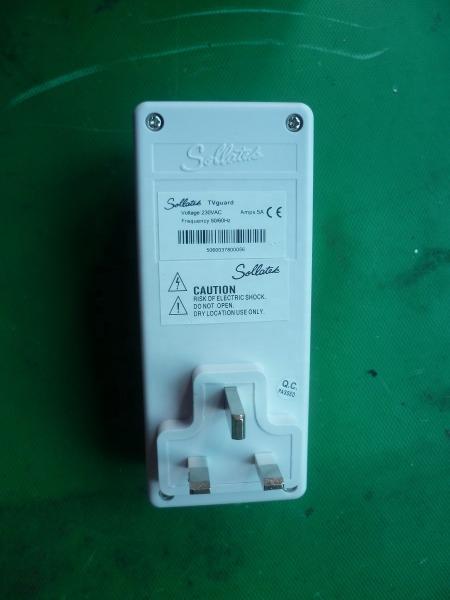 Kampa AVS 5A 13A  voltage protector TV guard with UK Plug