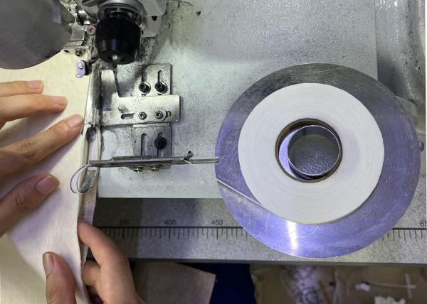 220V Semi Automatic Industrial Blind Stitch Sewing Machine For Double Faced Wool
