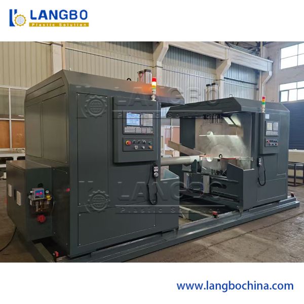 Pipe Threading Machine With Automatic Clamping For Threaded Pipe Joint Assembly