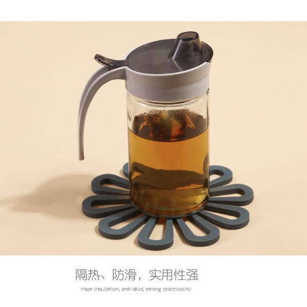 Flower Silicone Pot Holders Heat Resistant Kitchen Counter Dish Pad
