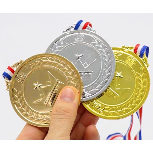 Custom Design Zinc Alloy Die Cast 3D Football Medal for Sport Awards
