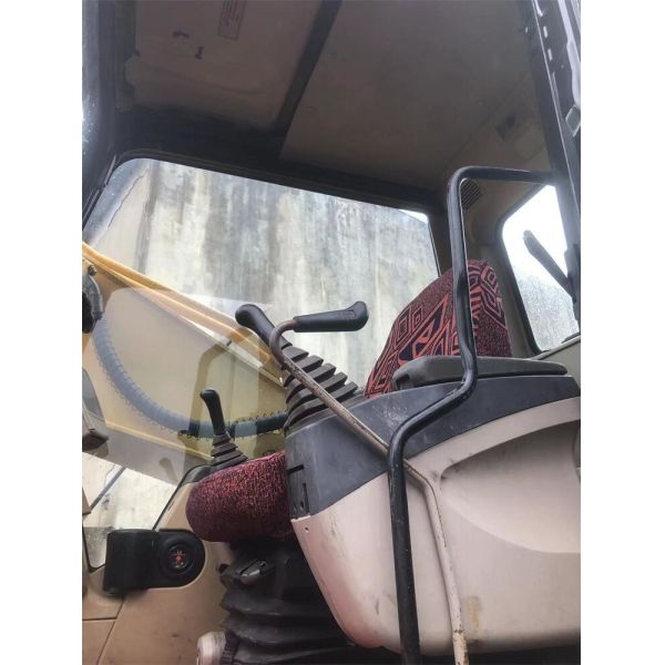 Used Cat330 Excavator in Shanghai with Original Hydraulic Pump and 3823 Working Hours