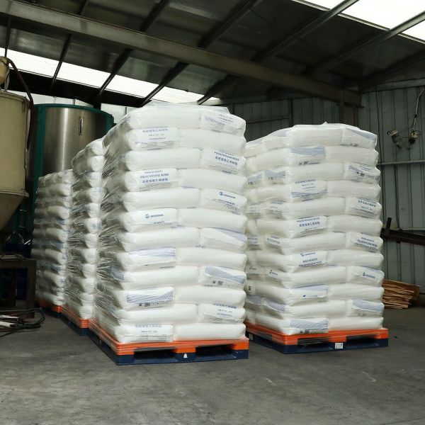 Plastique thermodurcissable NFW00010 1000L moulage par soufflage tonne de tonne de tonne de roulement chimique de tonne de plastique résistant à la corrosion