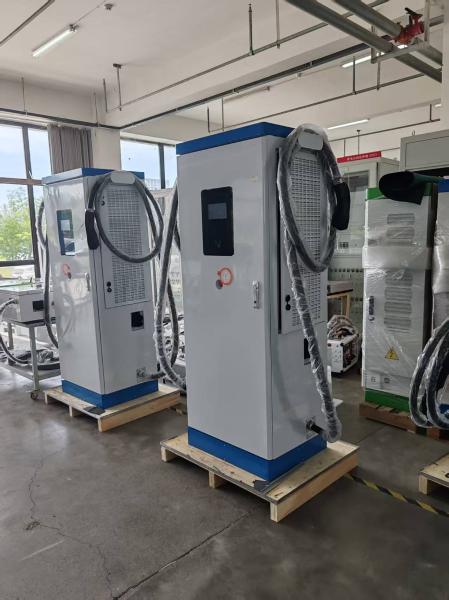 300A 入力電流 DC 充電器 お客様の要求に応じた充電容量最大 1 台