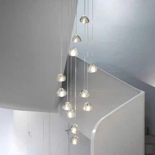 Hôtel décoration Escalier en cristal Pendant lumière avec boule transparente et corps en cristal