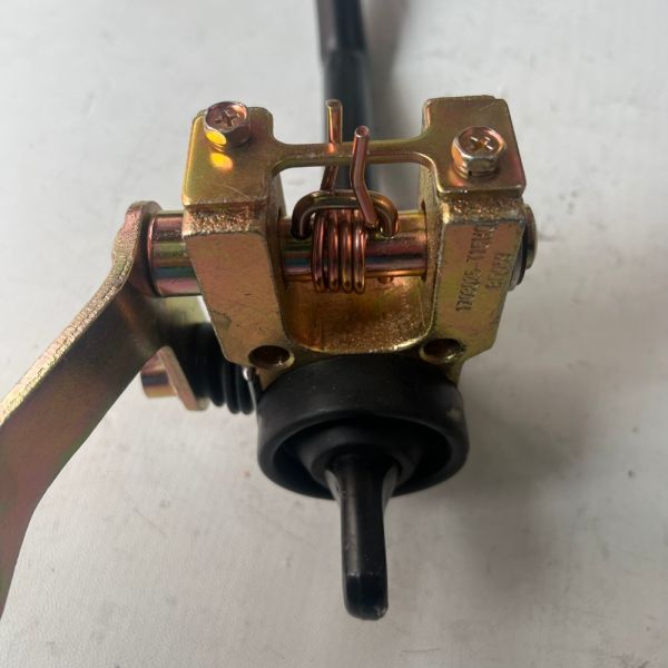 Dongfeng Truck Gear Shift Lever Assembly 1703025-T15H0 Steel OEM