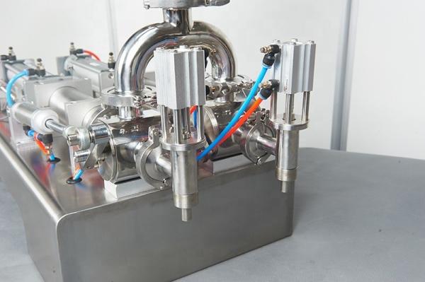 Intelligent 2 Head Liquid Filling Machine High Precision For Honey And Juice