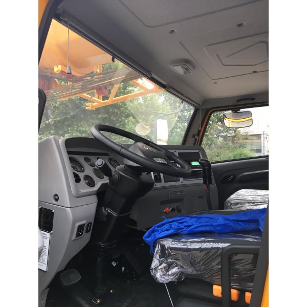 50 Ton Telescopic Boom Truck Crane QY50KA For Lifting Construction