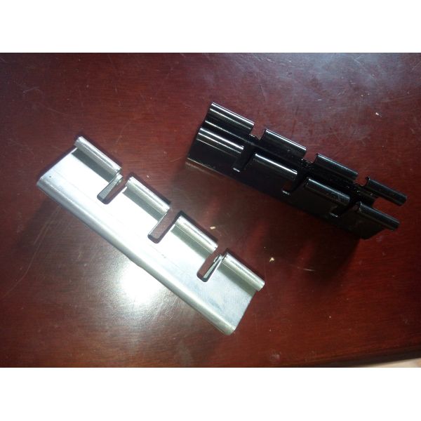 Gallo de doblez modificado para requisitos particulares ODM del pellizco del montaje del acero inoxidable de los dados de la chapa del OEM