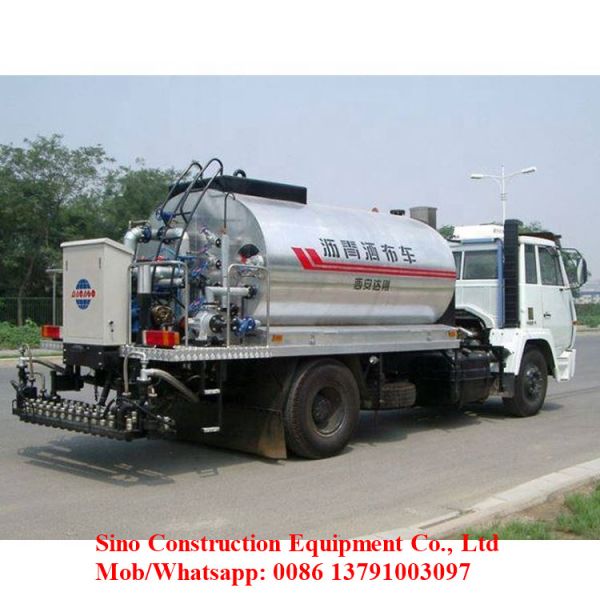 8m3 Bitumen Distributor Asphalt Spraying Tank Truck Howo 290hp 4x2