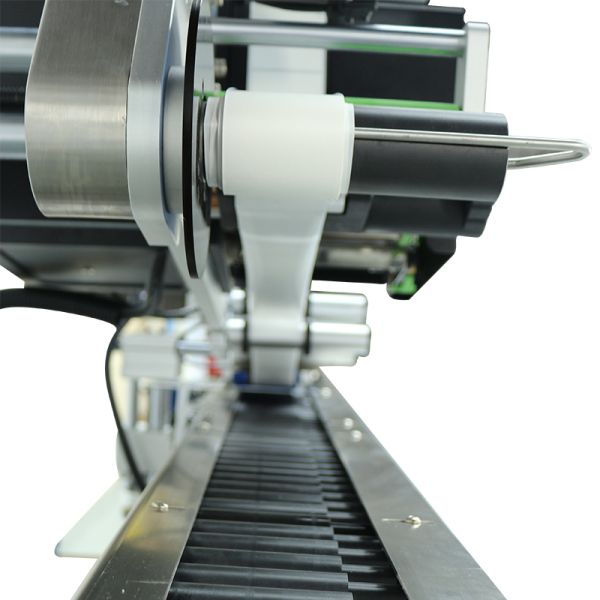 Автоматический маркировочный аппарат для пероральной жидкости и пробирки