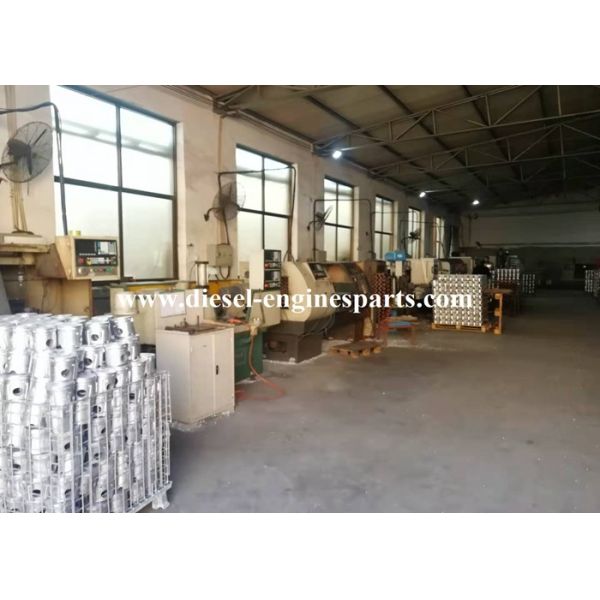 4JH1 4HK1 Diesel Engine Piston OEM Plated Gray Casting For Driving