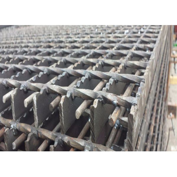 OEM Galvanizing Serrated Steel Bar Fence Grating For Driveways