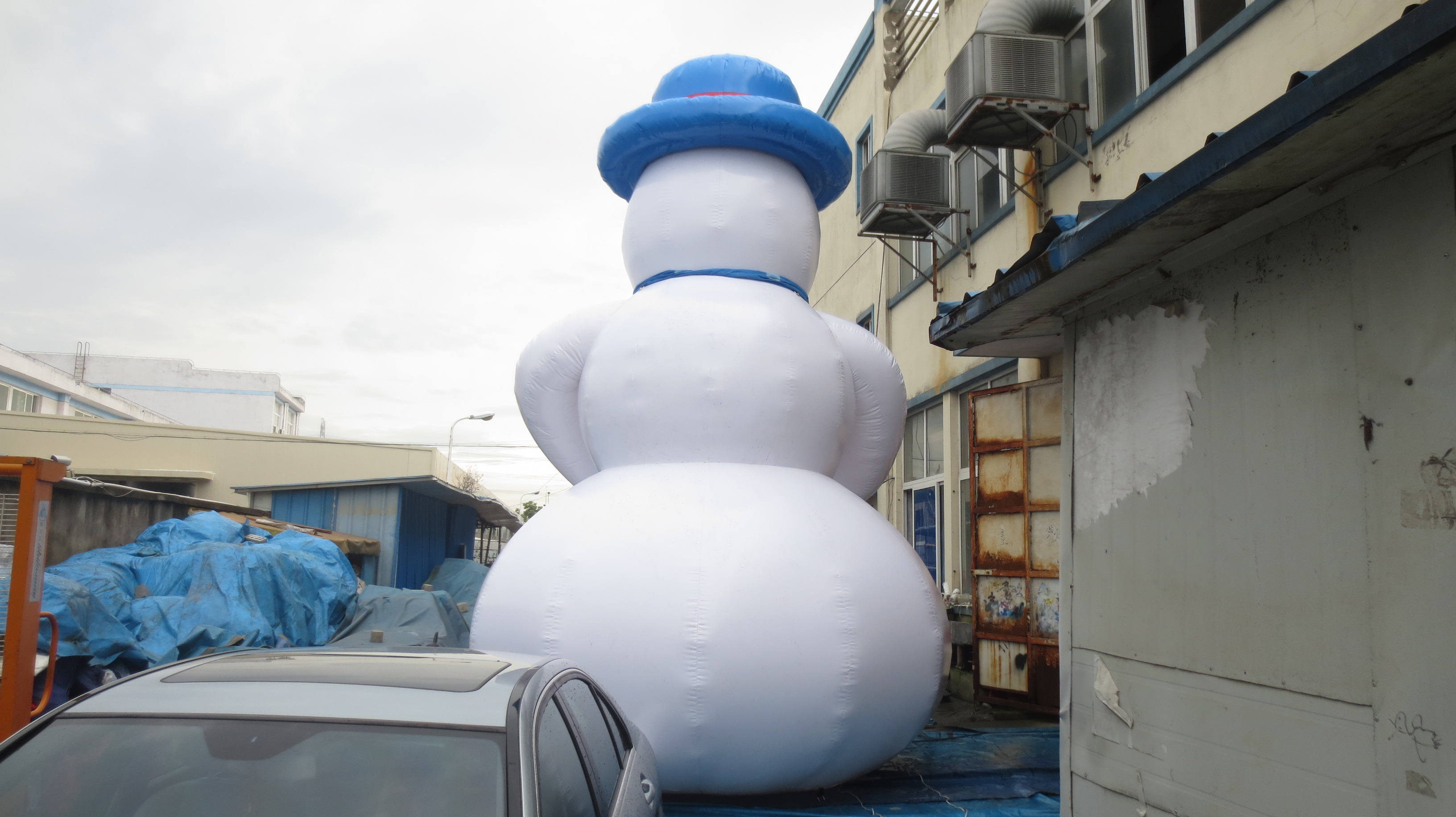 High Quality Christmas  Advertising Inflatable Cartoon /Outdoor Christmas Inflatable Snowman for Holiday Decorations
