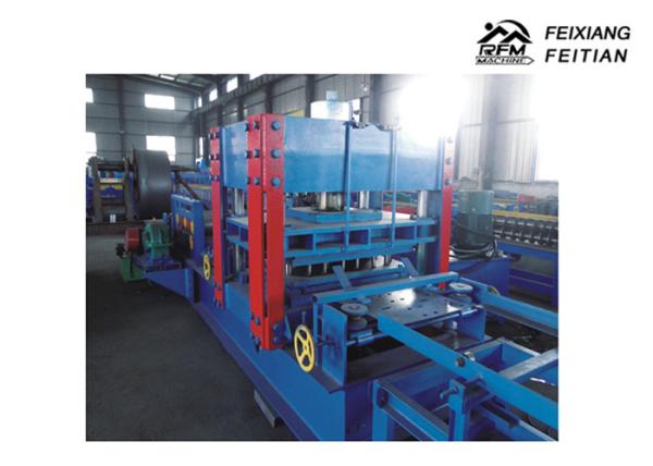 Crash Barrier Roll Forming Machine , Metal Roofing Roll Former With Auto Stacker