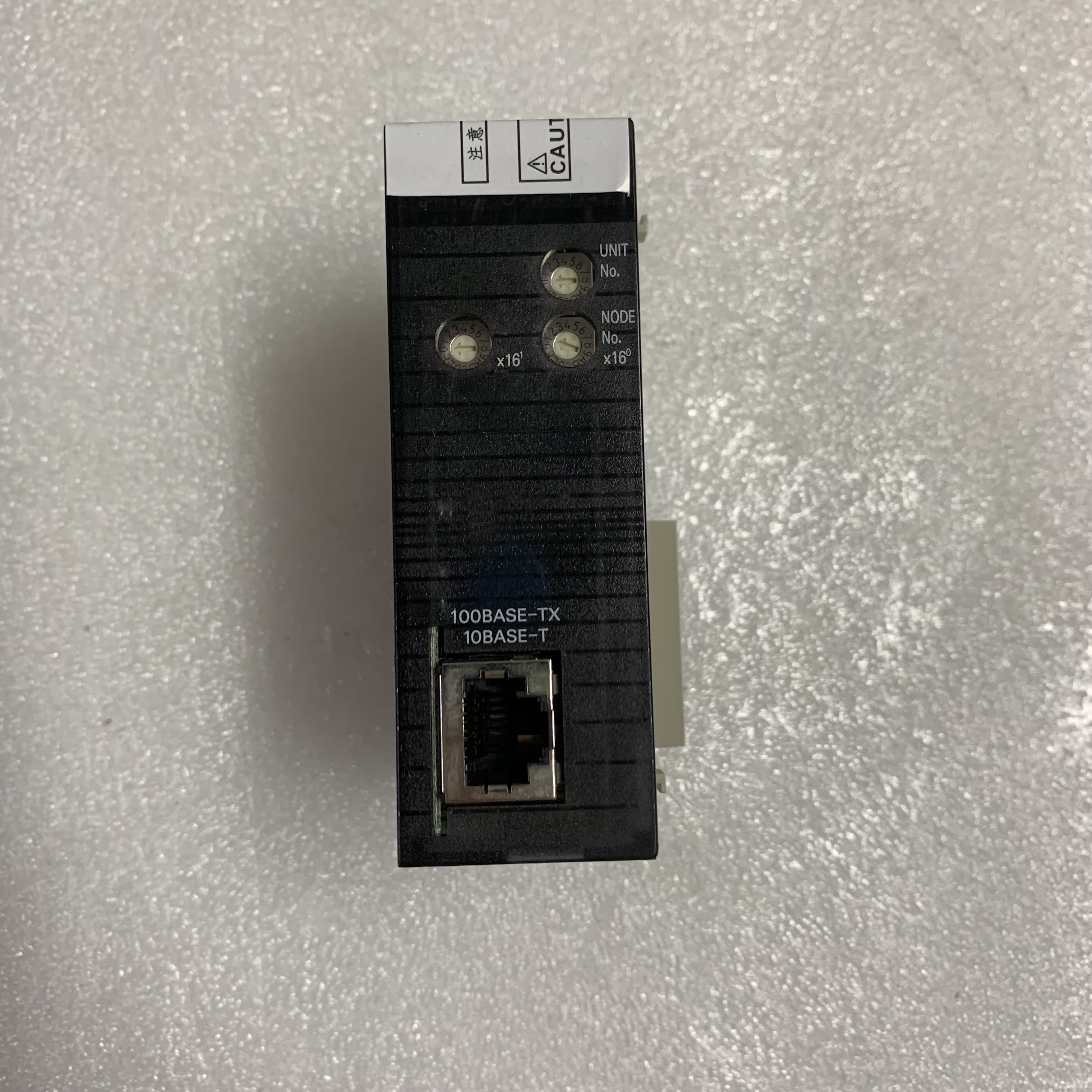 ТИП УСТАНОВКА ШКАФА 0/100BASE-TX ВХОДНОГО СИГНАЛА ЛОКАЛЬНЫХ СЕТЕЙ OMRON CJ1W-ETN21 НОВАЯ