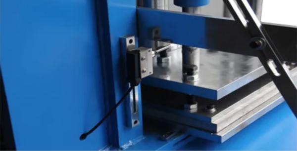 Tipo conduzido hidráulico de carimbo quente de alumínio de aço inoxidável do equipamento da imprensa