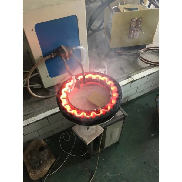 Gear / Shaft Surface Quenching Induction Heating Equipment 100KW High frequency / Superaudio frequency