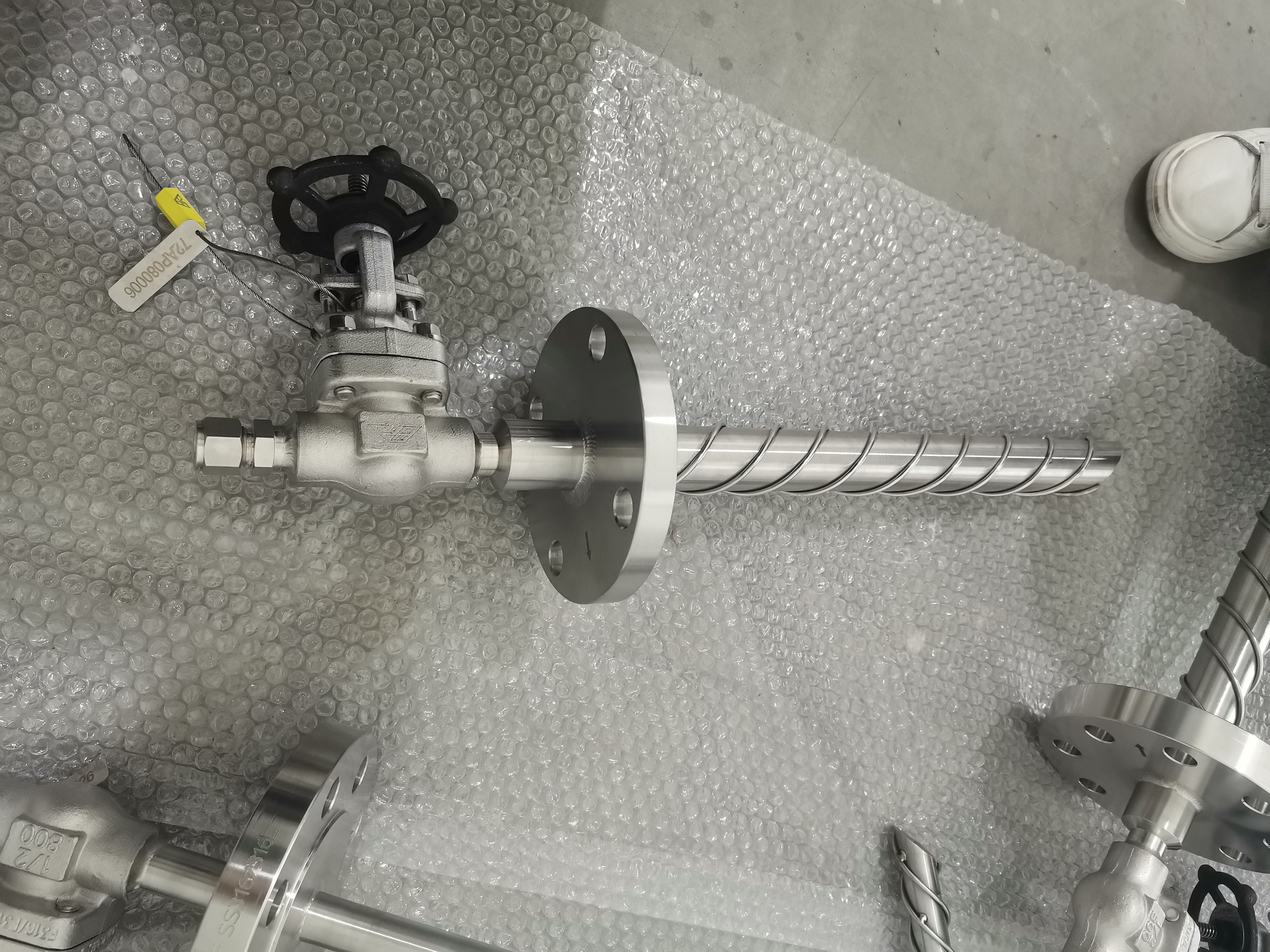 Wire winding sampling probe