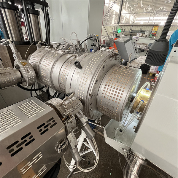 Automated PE Pipe Extrusion Line Plastic PE HDPE PPR Pipe Making Machine