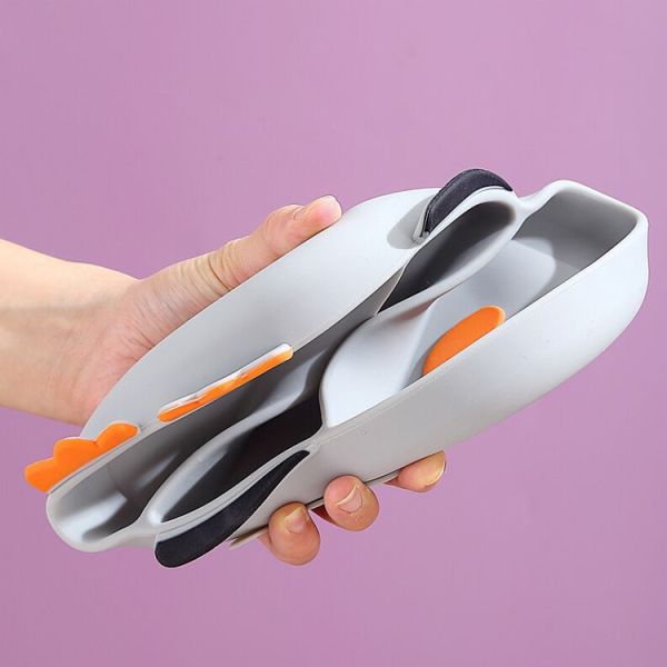 OEM Silicone Baby Feeding Set Penguin Shape Food Grade With Spoon