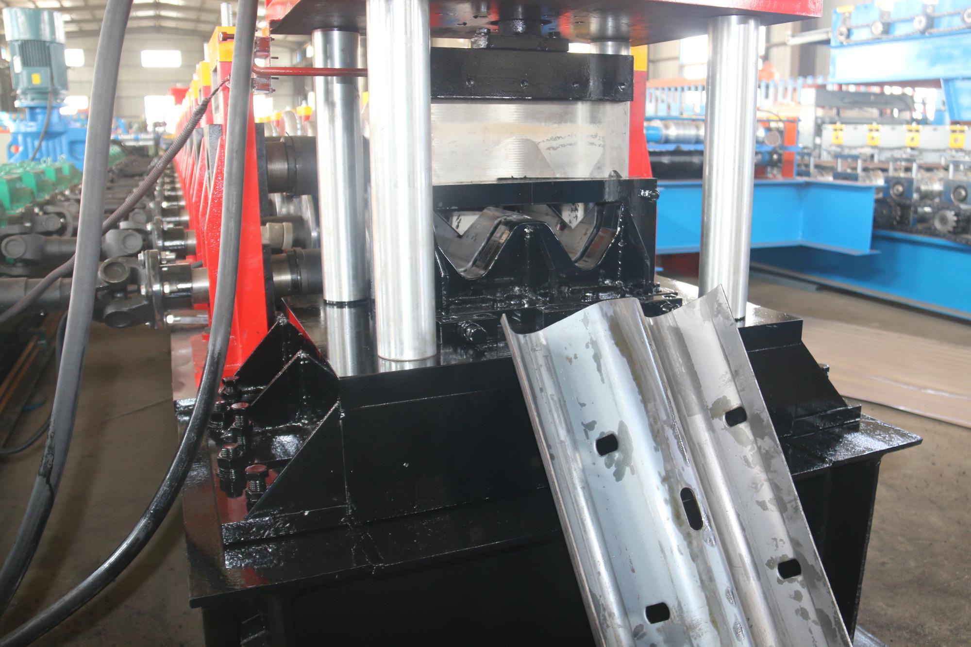 крен усовика шоссе 5T формируя машину 5m/min 15KW