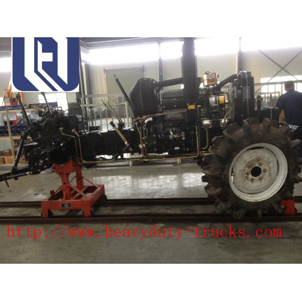 New Designed 4 Wheel Drive Lawn Tractor / Farm Four Wheel Tractor 30 Hp