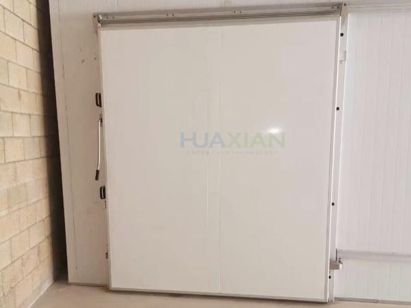 150 square Meters Vegetables Cold Storage Room With Sliding Doors