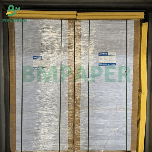 3 Ply Corrugated Board Uncoated White 2 Sides E Flute F Flute 78x108cm 70x100cm 3 plis en carton ondulé blanc non recouvert 2 côtés E flûte F flûte 78x108cm 70x100cm