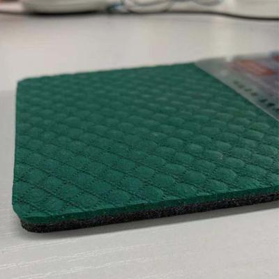 Certificado de borracha sintético natural azul da distância média IAAF da trilha