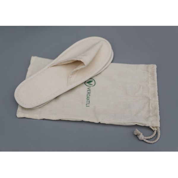 Тапочки поставок приятности гостиницы велюра хлопка слегка ударяют для того чтобы плюхнуть открытый палец ноги