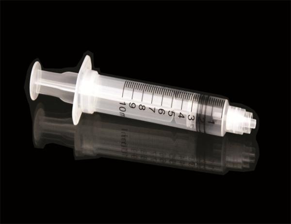 EO Sterilization Disposable Safety Syringe With Retractable Needle 2ml 3ml 5ml