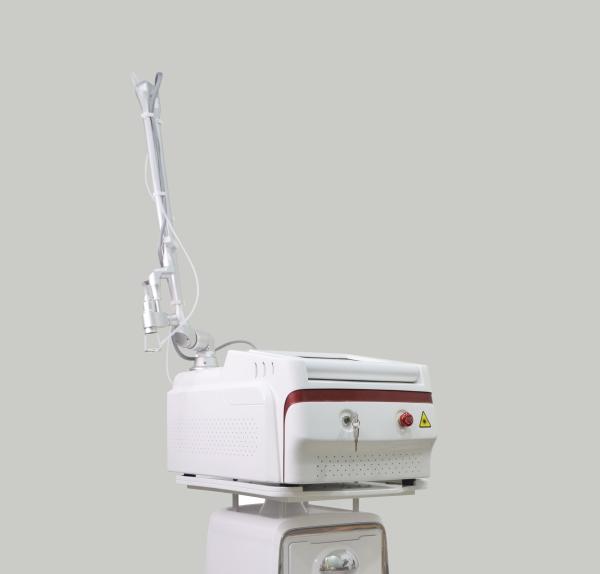 30W CO2 Fractional Laser Machine 10600nm female intimate areal Tightening Equipment