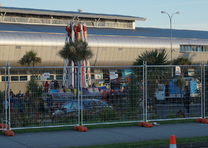 Portable Crowd Control Barricades For Events Quick Setup With Safety Reflectors