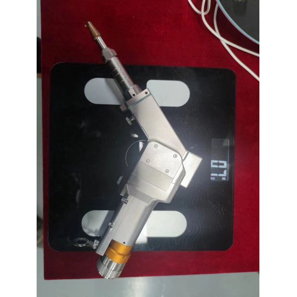 Tête de soudage laser à fibre portable refroidissement à l'eau moteur unique