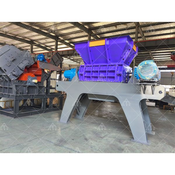 Double Shaft Metal Shredder for Giant Car Shell with 200-2200 mm Input Size and 1-10 cm Final Product Size