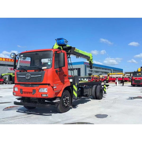 Grúa pequeña con brazo telescópico de 3 toneladas, 5 toneladas y 8 toneladas montada en vehículo al por mayor de fábrica en venta