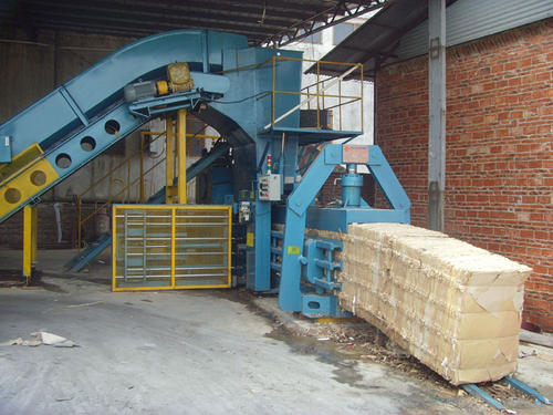 PLC Control Adjustable Horizontal Baler Machine Three Side Compression 380V/50Hz