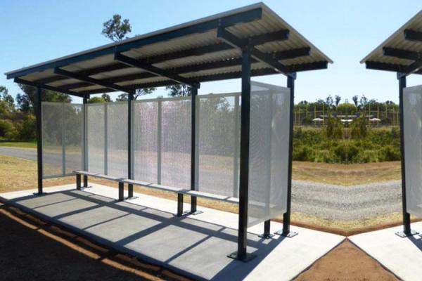 Fashionable Generous Stainless Steel Bus Stop Eco Friendly Takes Up Little Space