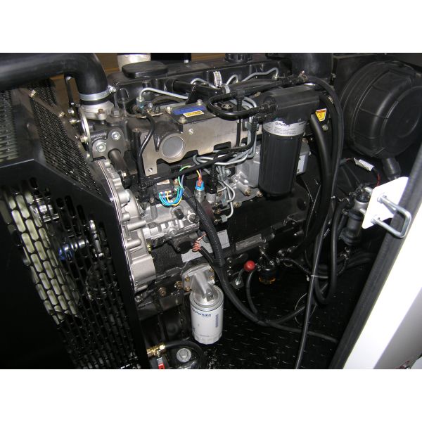 Global Cummins Power Generators Diesel Engine Generator 200kw For Outdoor Working