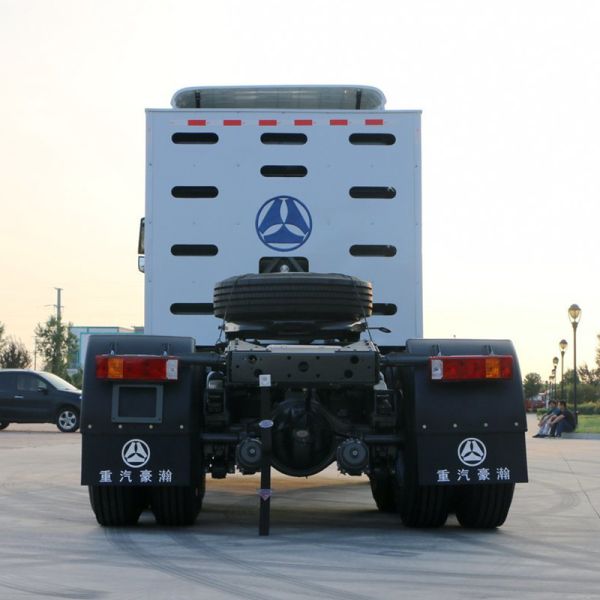 430HP 6X4 HOWO CNG/LNG Tractor Truck Gas Tractor Head for Port Transportation ABS Antilock Braking System Safeguarded