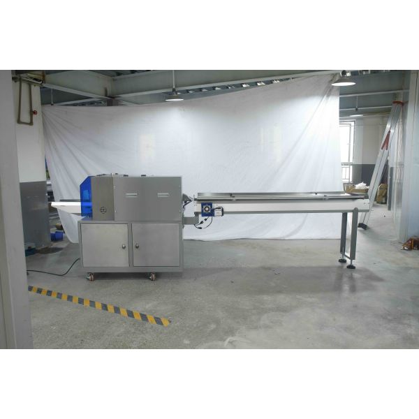 Fully automatic horizontal wrapping flow pack packing machine ice cream lolly popsicle packaging machine