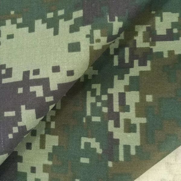 Good Colour Fastness Waterproof Camouflage Fabric in TC Ripstop for Customer Request