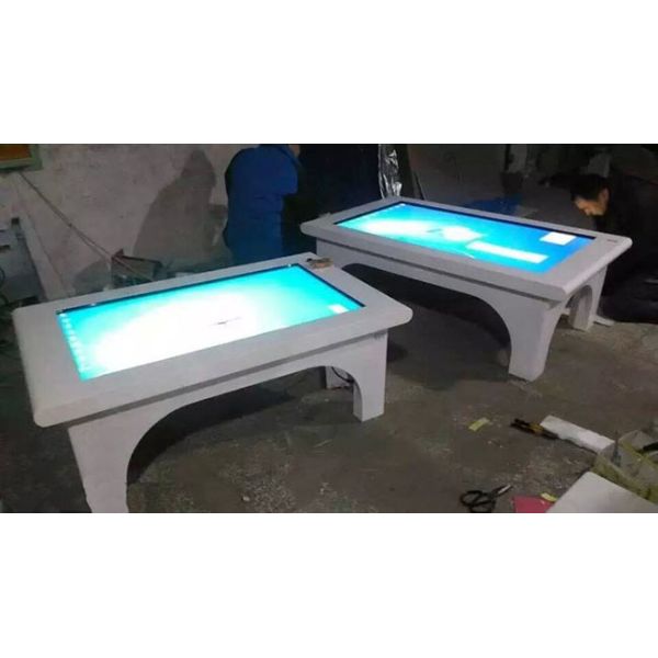 Waterproof Screen Conference Touch Screen Tables 43 inch Game Table